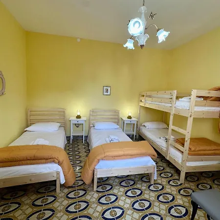 All'ombra Del Campanile * Palizzi