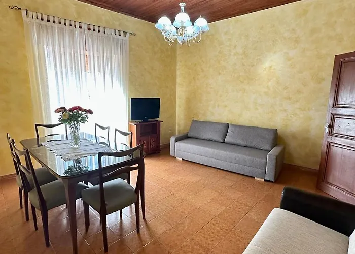 All'ombra Del Campanile Apartmán *